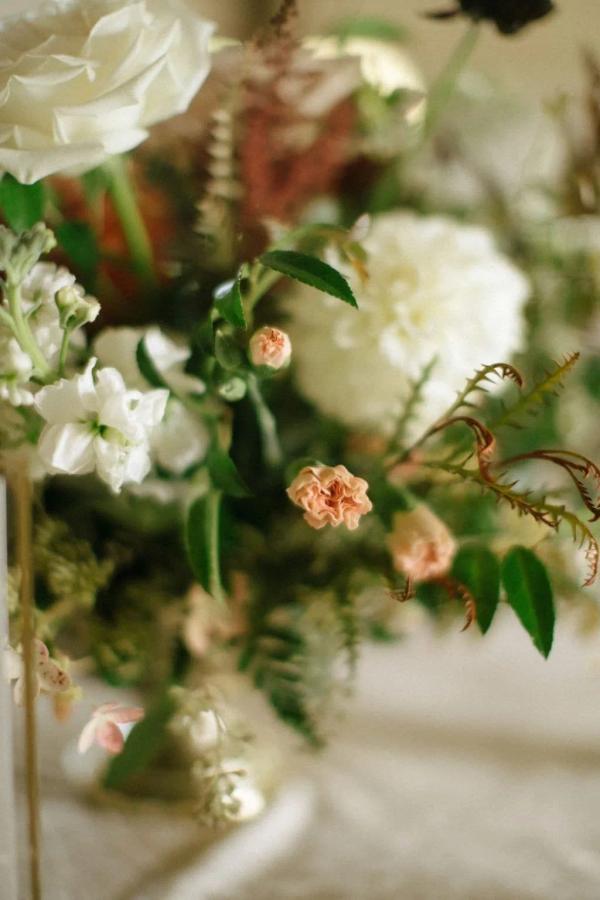Lauren & Ryan wedding photography — Garden of Grace floral portfolio
