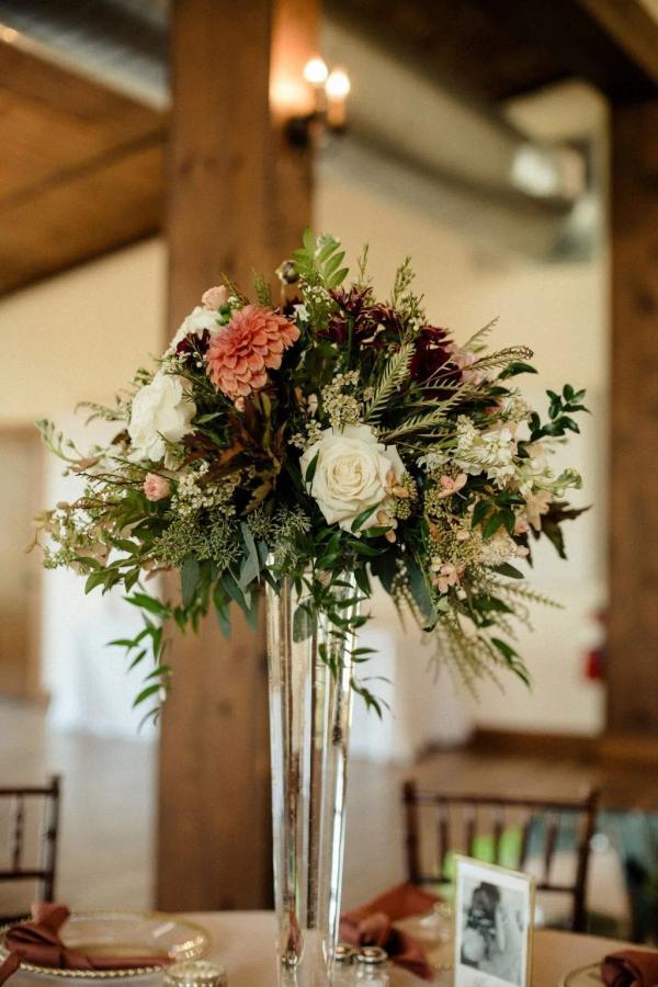 Lauren & Ryan wedding photography — Garden of Grace floral portfolio