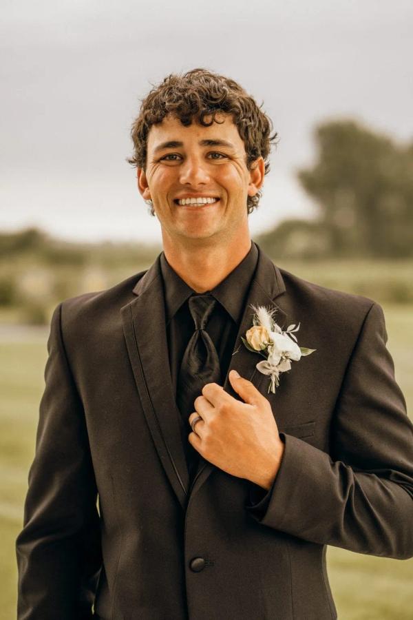 Drew and Amber wedding photography — Garden of Grace floral portfolio