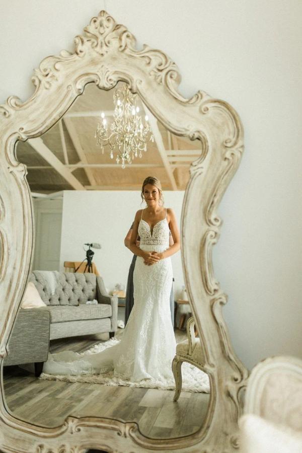 Isaac and Katrina wedding photography — Garden of Grace floral portfolio