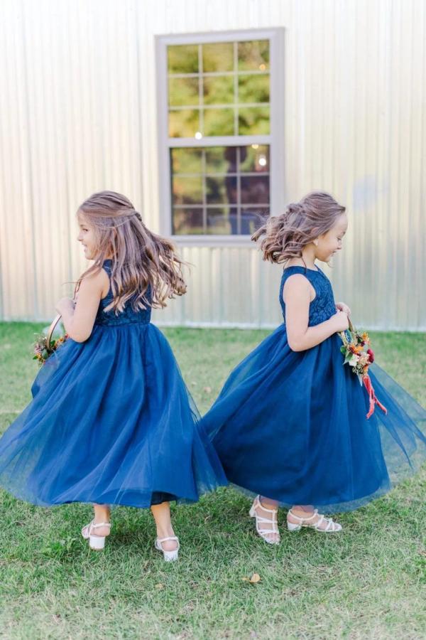 Connor & Kourtney wedding photography — Garden of Grace floral portfolio