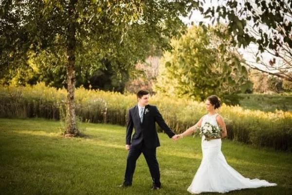 Trevor & Madison — Garden of Grace wedding flowers
