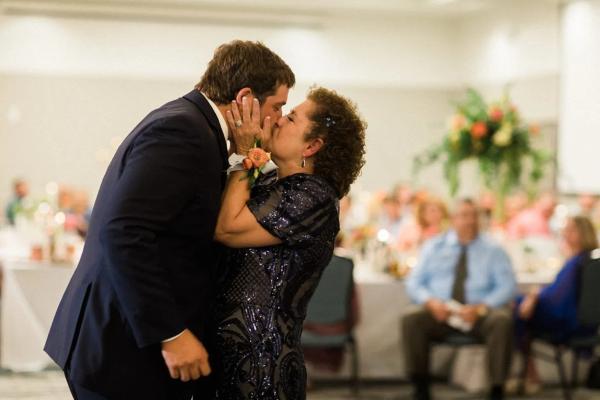Ian and McKinna wedding photography — Garden of Grace floral portfolio