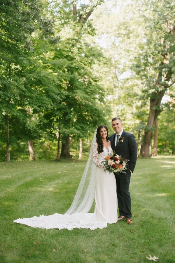 Lauren & Ryan wedding photography — Garden of Grace floral portfolio
