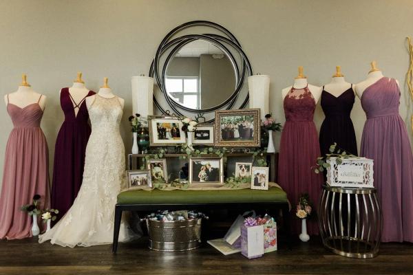 Ian and McKinna wedding photography — Garden of Grace floral portfolio