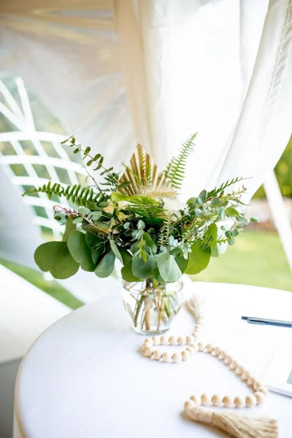 Nathaniel & Bailee wedding photography — Garden of Grace floral portfolio