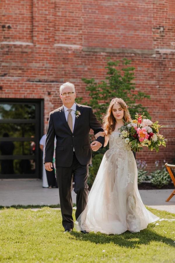 Luke & Sophie wedding photography — Garden of Grace floral portfolio