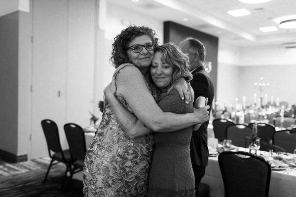 Ian and McKinna wedding photography — Garden of Grace floral portfolio