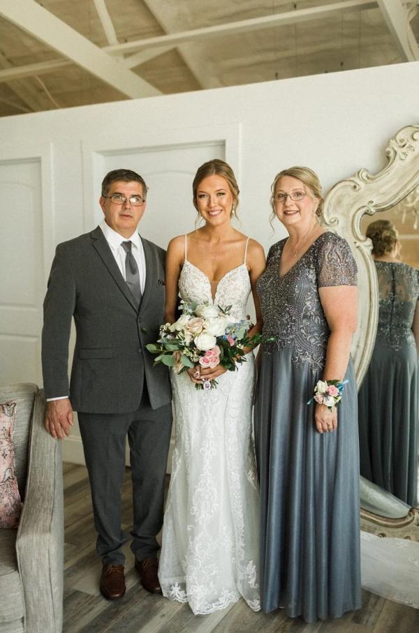Isaac and Katrina wedding photography — Garden of Grace floral portfolio