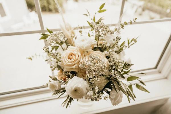 Drew and Amber wedding photography — Garden of Grace floral portfolio