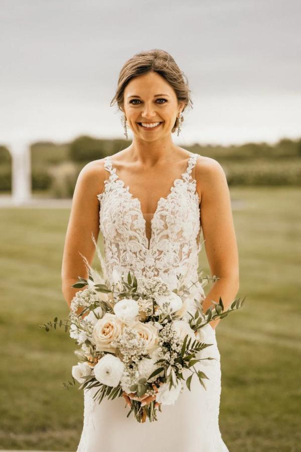 Drew and Amber wedding photography — Garden of Grace floral portfolio