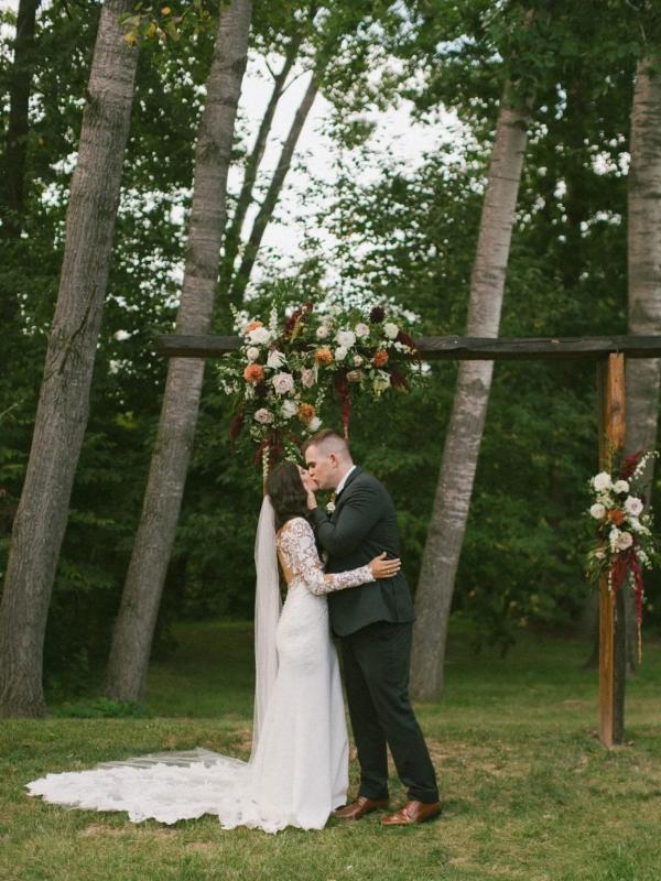 Lauren & Ryan wedding photography — Garden of Grace floral portfolio
