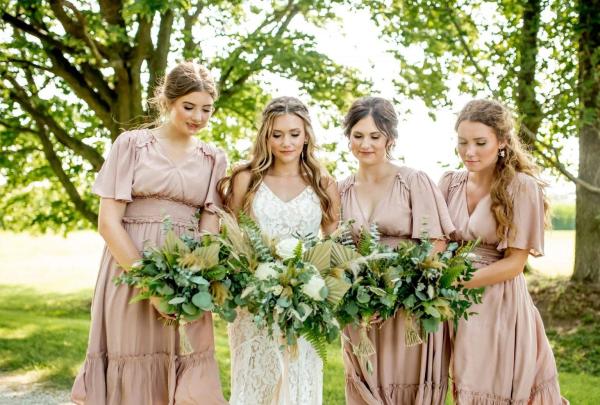 Nathaniel & Bailee wedding photography — Garden of Grace floral portfolio