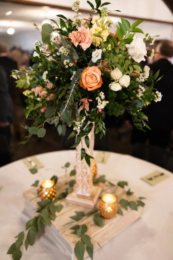 Hannah and Ben wedding photography — Garden of Grace floral portfolio