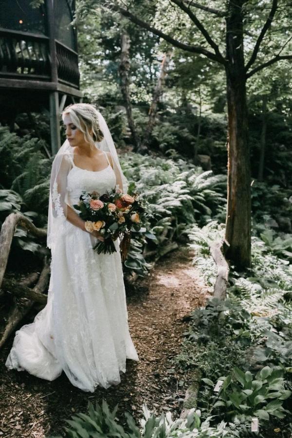 Andrew and Lexi wedding photography — Garden of Grace floral portfolio