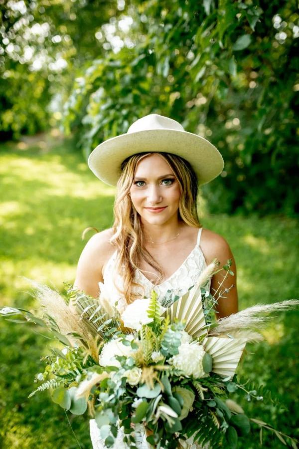 Nathaniel & Bailee wedding photography — Garden of Grace floral portfolio