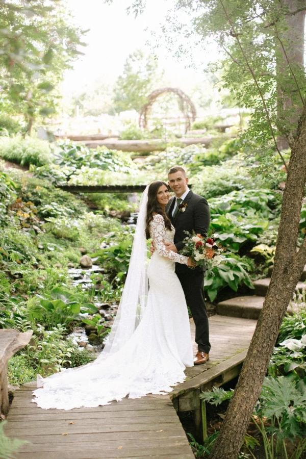 Lauren & Ryan wedding photography — Garden of Grace floral portfolio