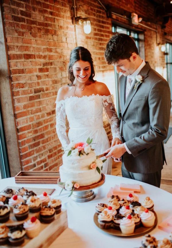 Trace & Olivia wedding photography — Garden of Grace floral portfolio