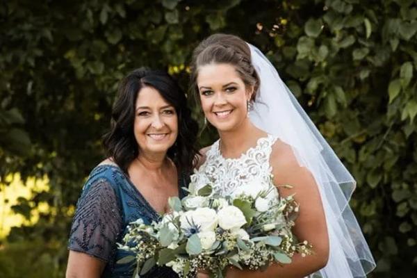 Trevor & Madison wedding photography — Garden of Grace floral portfolio