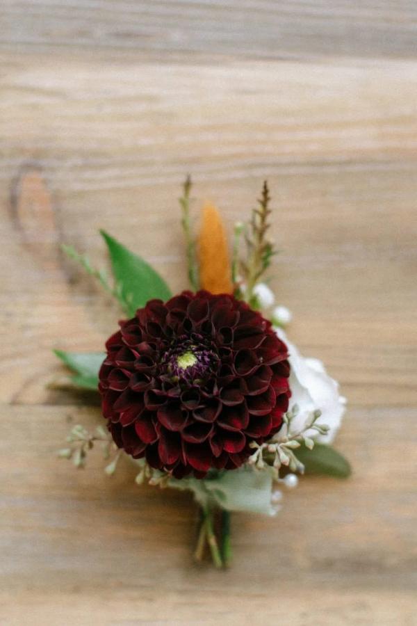 Lauren & Ryan wedding photography — Garden of Grace floral portfolio