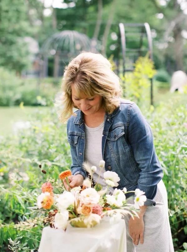 Florist In Bloom Workshop: Lake Geneva Wisconsin wedding flowers by Garden of Grace, photo 3