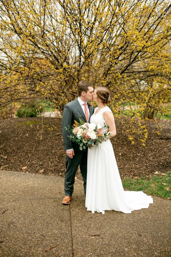 Hannah and Ben wedding photography — Garden of Grace floral portfolio