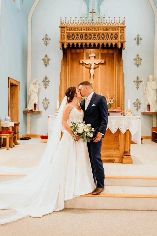 Zach and Emily wedding flowers by Garden of Grace, photo 9