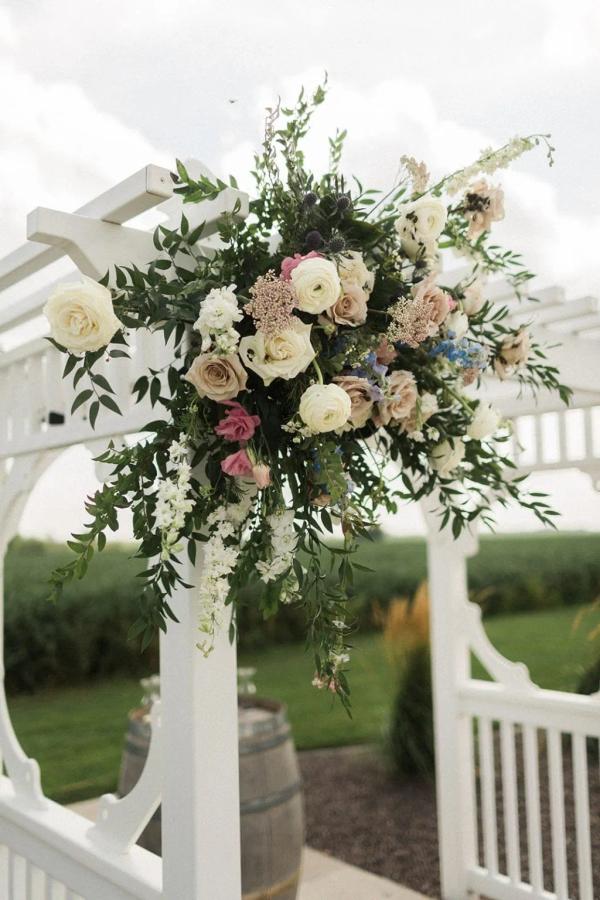 Isaac and Katrina wedding photography — Garden of Grace floral portfolio