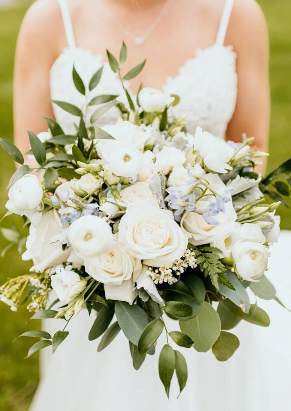 Zach and Emily wedding flowers by Garden of Grace, photo 1