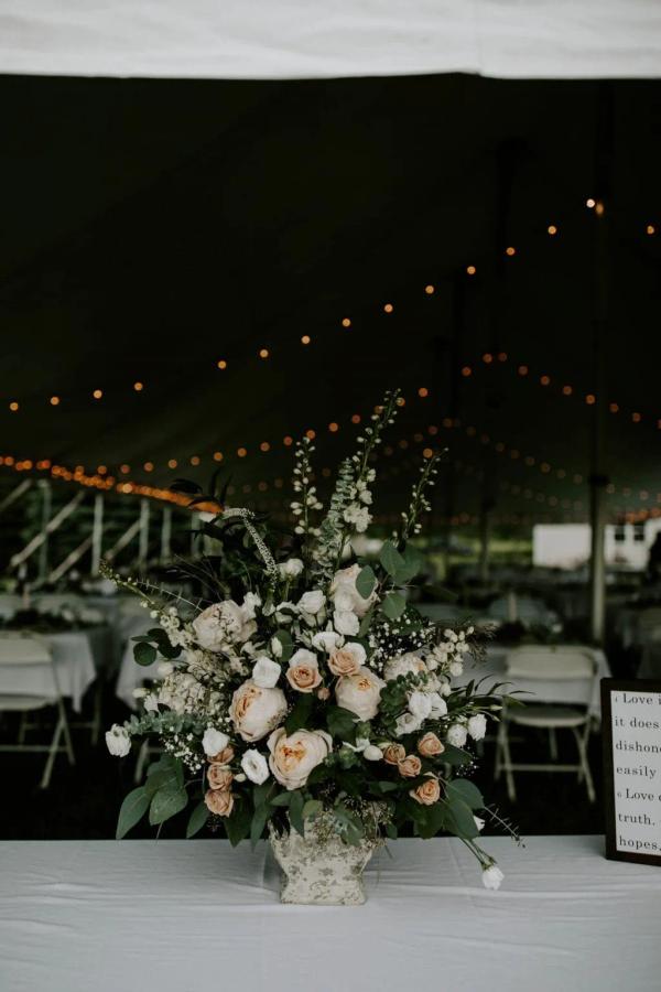 Zac & Meghan wedding photography — Garden of Grace floral portfolio