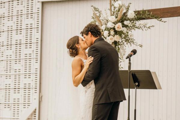 Drew and Amber wedding photography — Garden of Grace floral portfolio