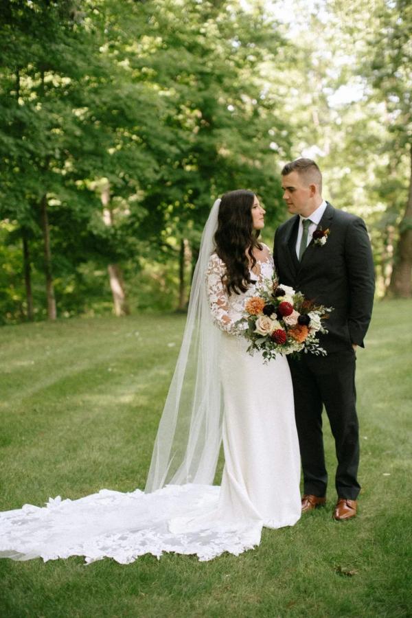 Lauren & Ryan wedding photography — Garden of Grace floral portfolio