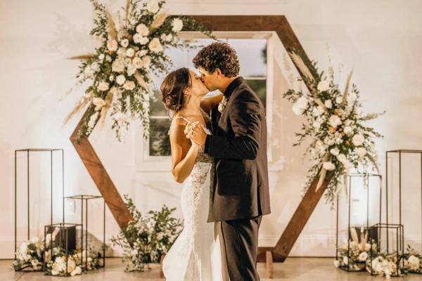 Drew and Amber wedding photography — Garden of Grace floral portfolio