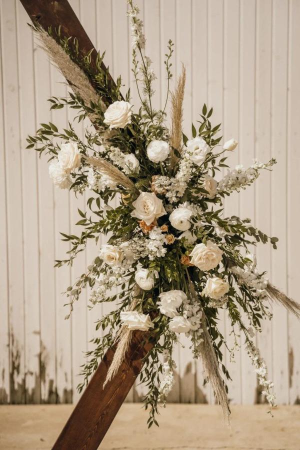 Drew and Amber wedding photography — Garden of Grace floral portfolio