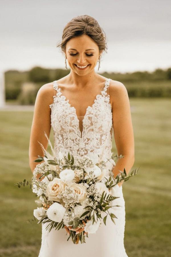 Drew and Amber wedding photography — Garden of Grace floral portfolio