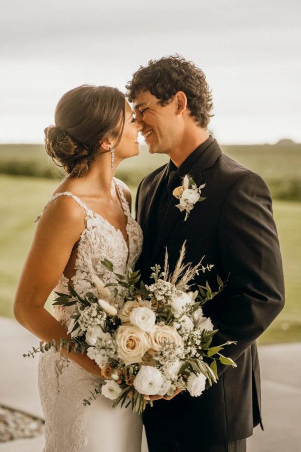Drew and Amber wedding photography — Garden of Grace floral portfolio