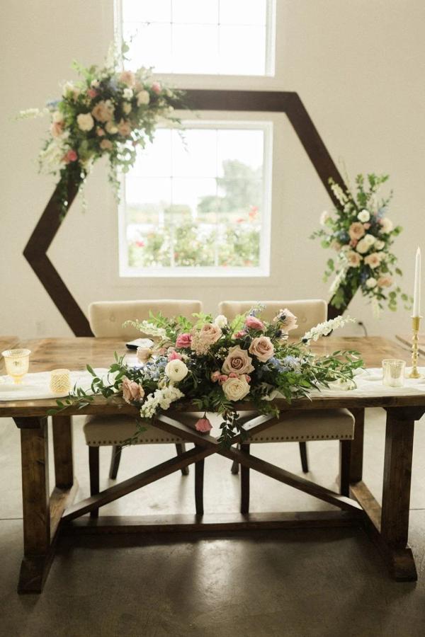 Isaac and Katrina wedding photography — Garden of Grace floral portfolio