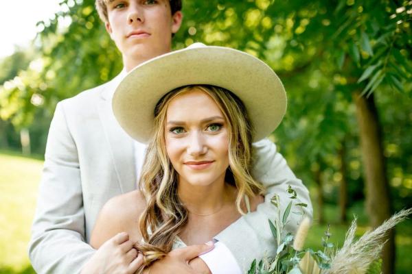 Nathaniel & Bailee wedding photography — Garden of Grace floral portfolio