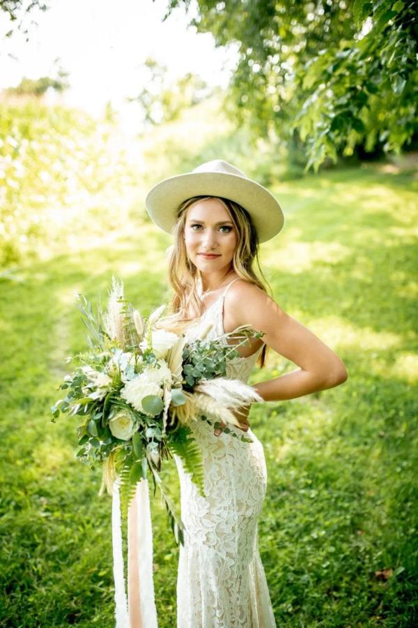 Nathaniel & Bailee wedding photography — Garden of Grace floral portfolio