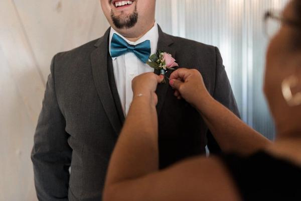 Isaac and Katrina wedding photography — Garden of Grace floral portfolio