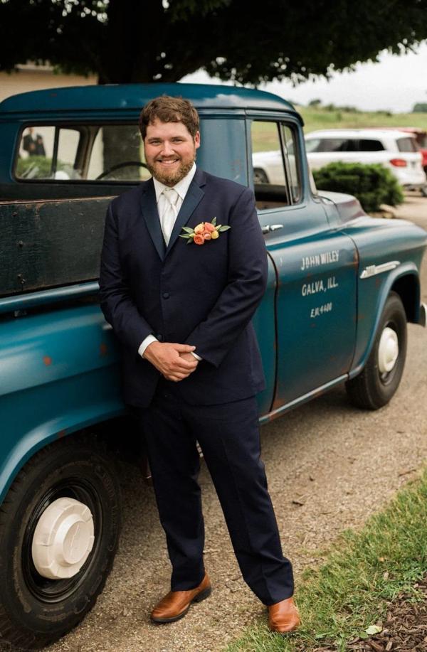 Ian and McKinna wedding photography — Garden of Grace floral portfolio