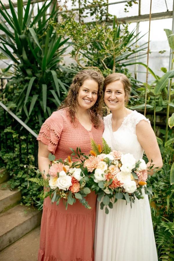 Hannah and Ben wedding photography — Garden of Grace floral portfolio