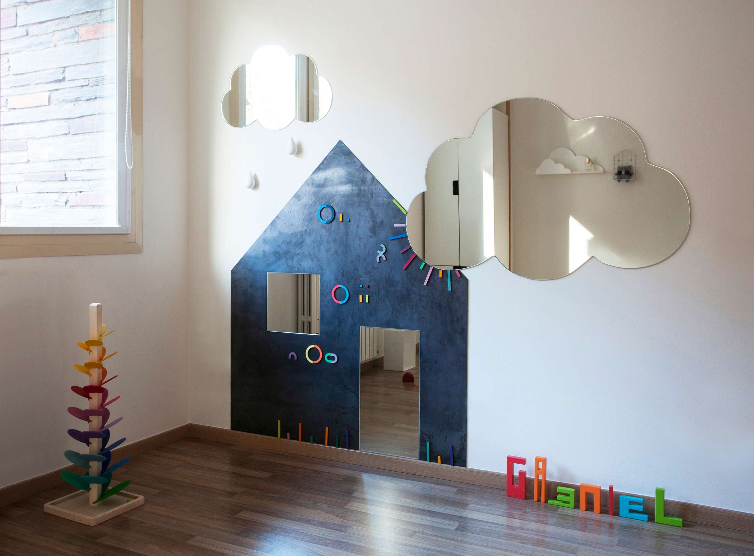 PARTICULAR - INTERIOR DESIGN