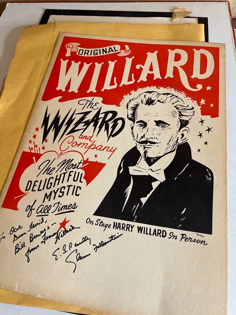 Vintage Original Willard The Wizard and Company magic program signed on the cover.