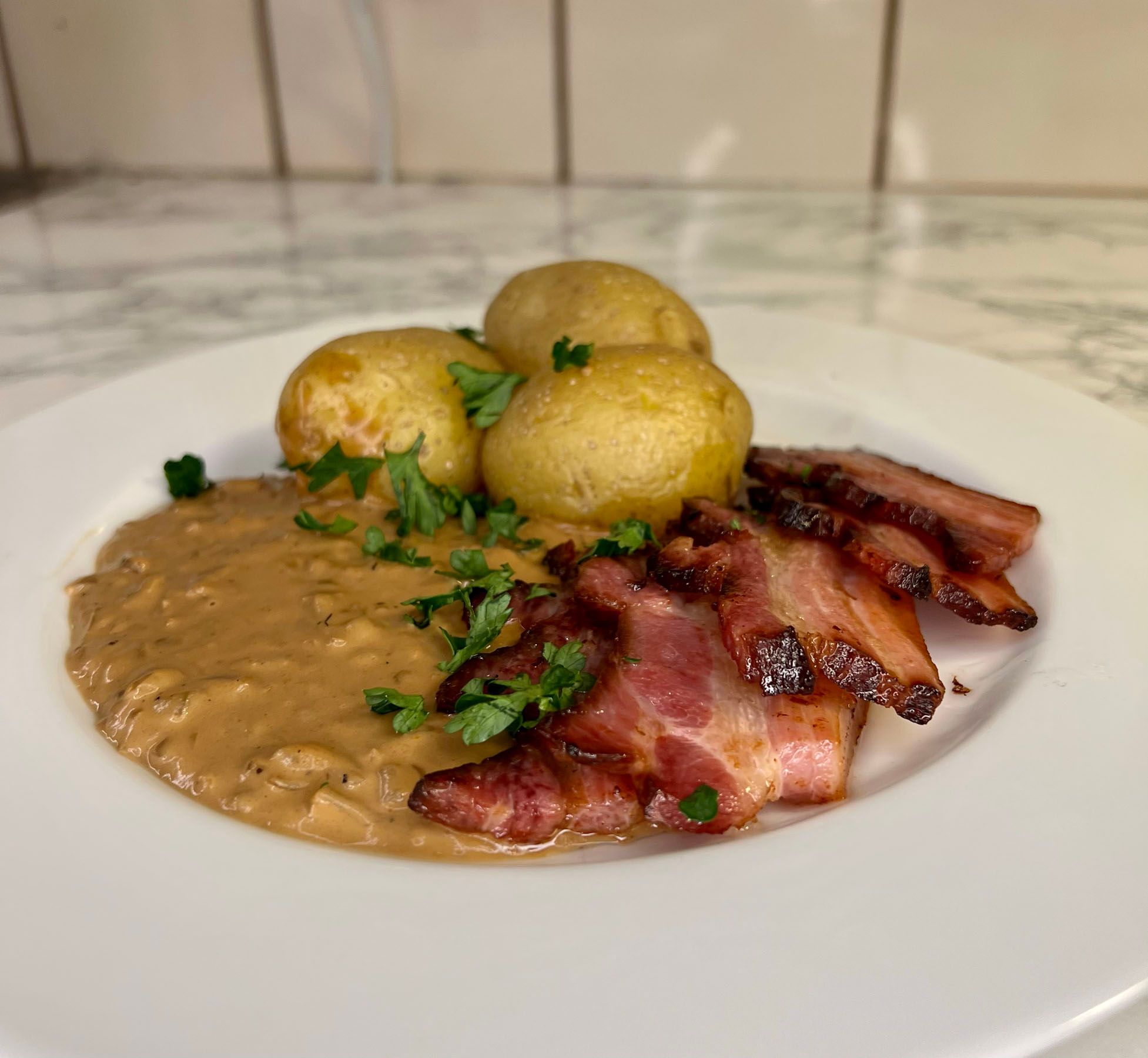 Fläsk med löksås