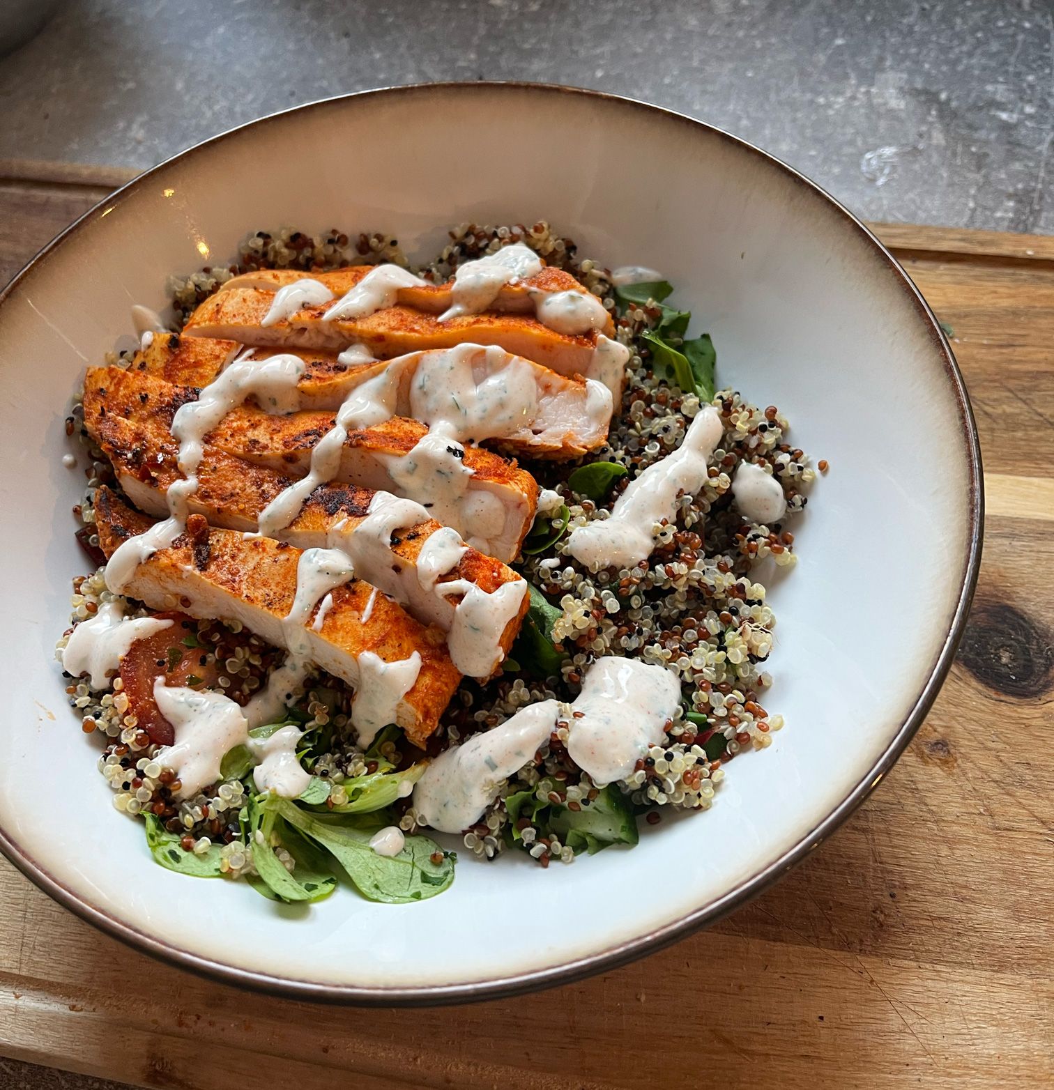 Quinoa bowl med kyckling