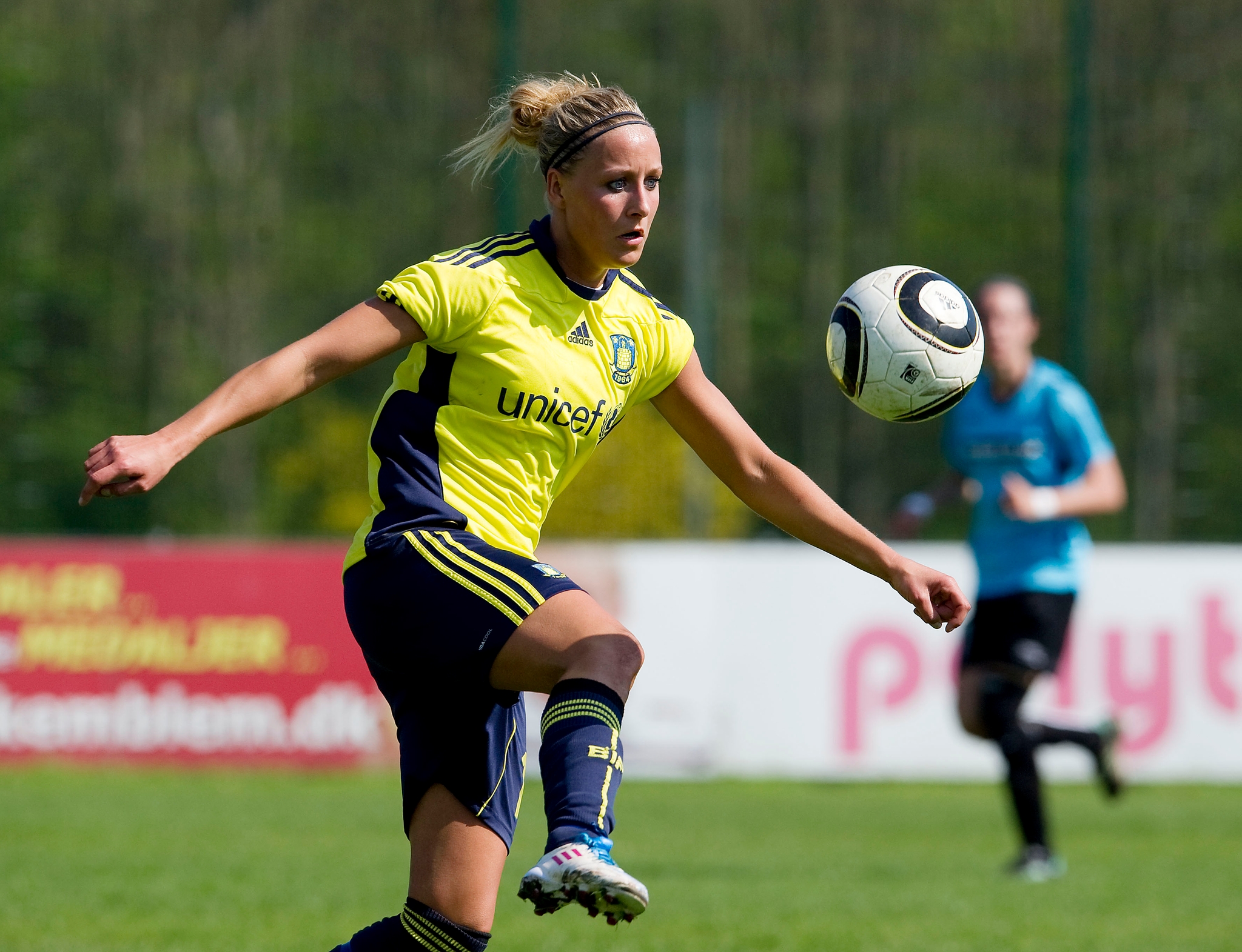 Sanne Troelsgaard kåret til Årets Kvindelige Fodboldspiller 2011