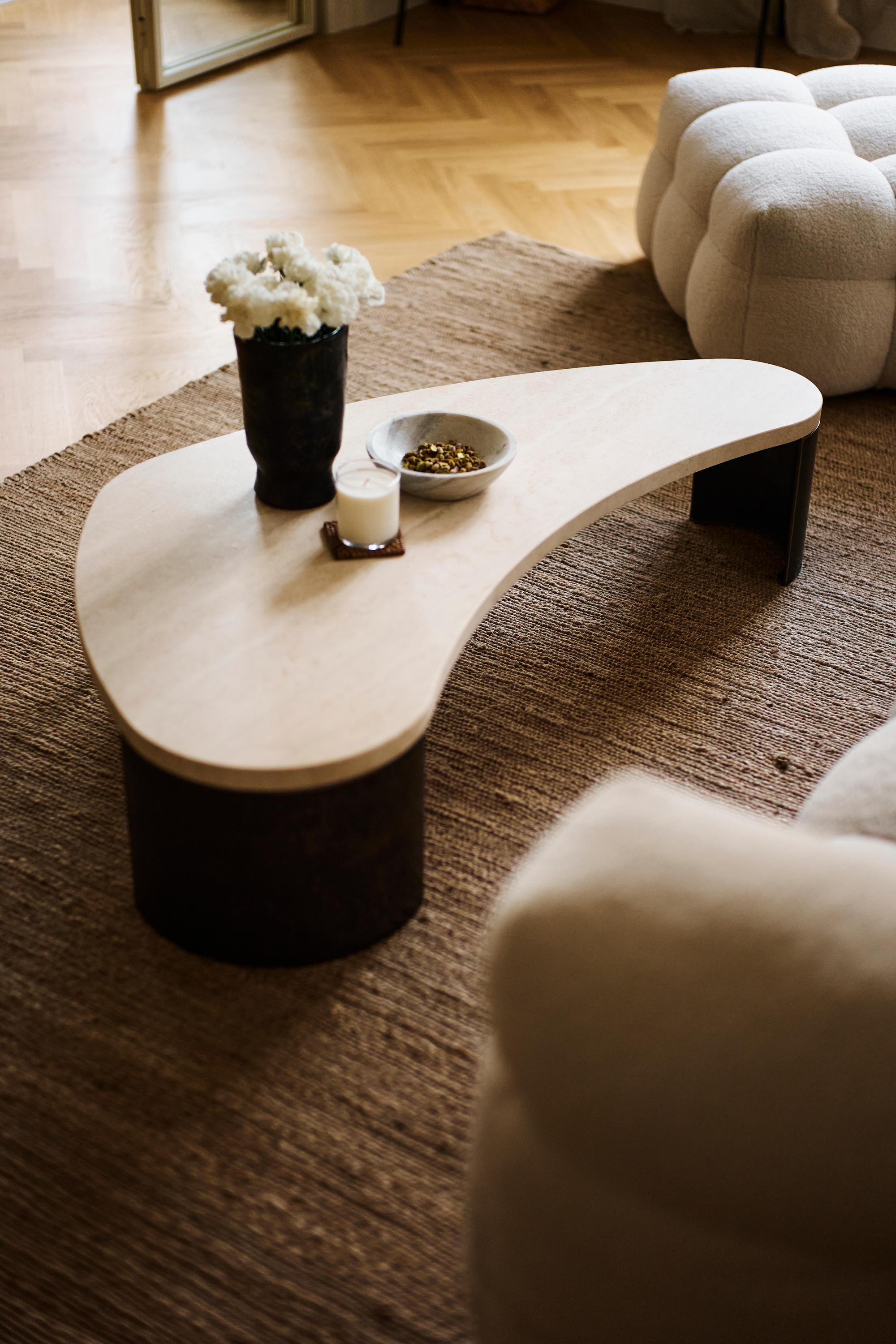Coffee table marble top, steel legs