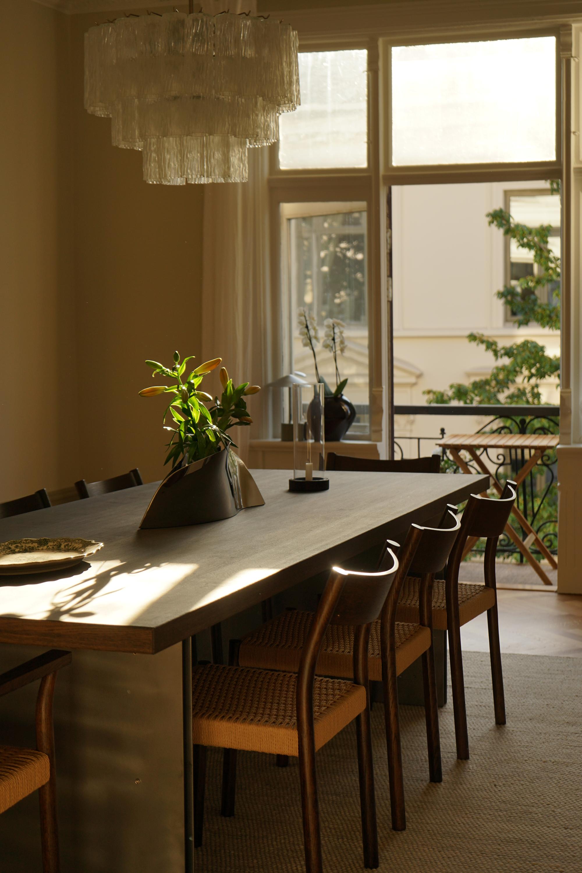 Tank Dining Table by Lunnheim