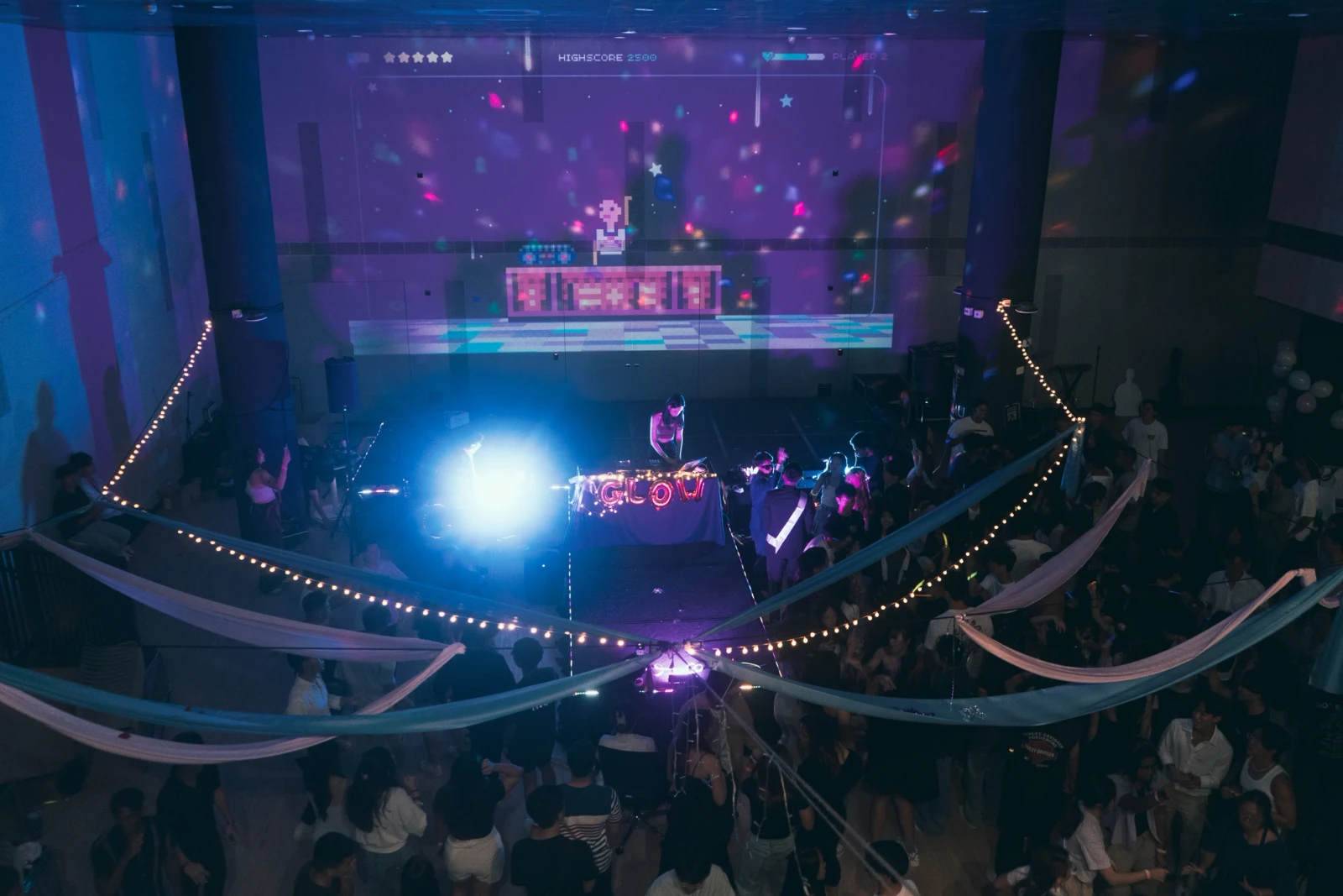 SMU Glow 15